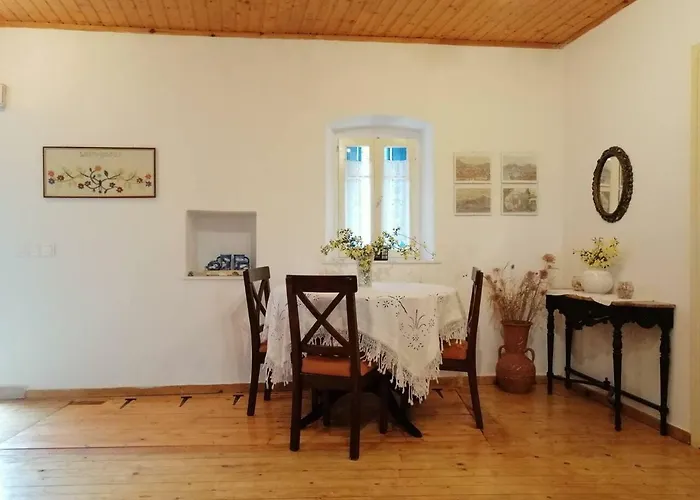 Lägenhet Lefki's House